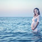 Jak bezpiecznie podróżować w ciąży